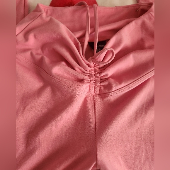 VS PINK Cinched waist legging - Picture 2 of 9